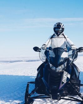 Snowmobile experience with guide